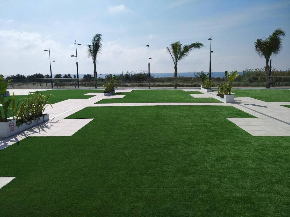 Apartamento En Primera Linea De Playa, Con Piscina Y Garaje En Torrox Costa 外观 照片